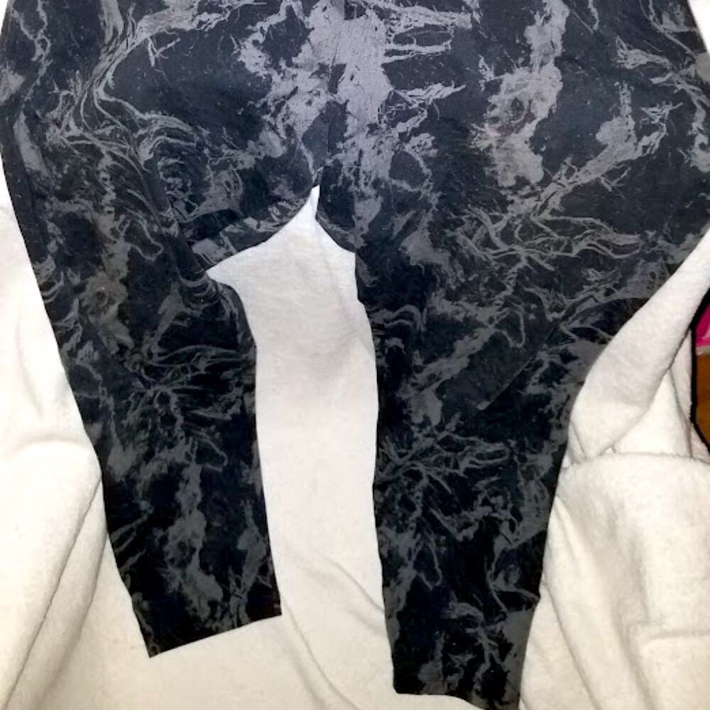 ❤️‍🔥FREE WHEN ADDED TO BUNDLE❤️‍🔥Style & Co. Black and Gray Leggings #1073